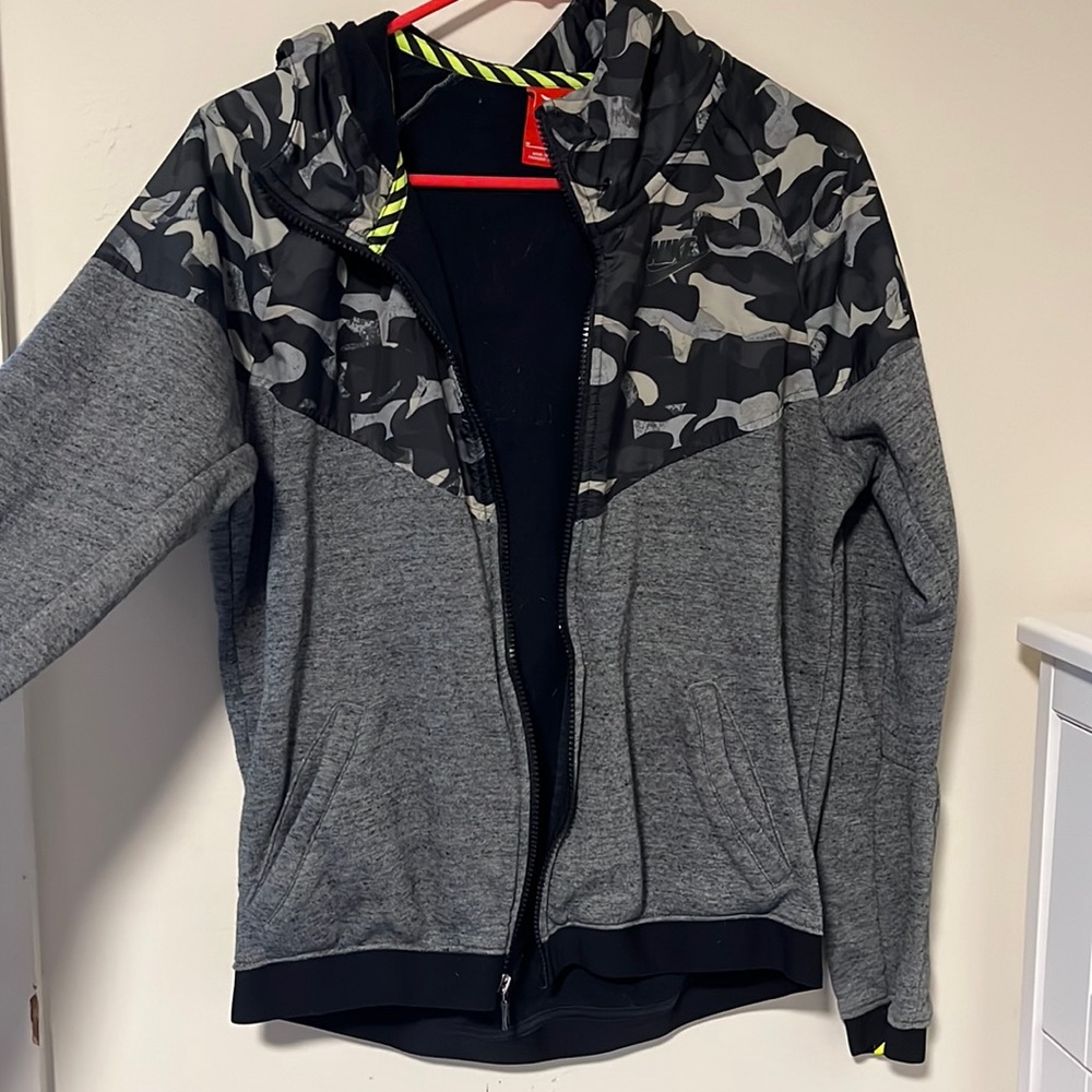 Nike zip up jacket - Picture 4 of 4